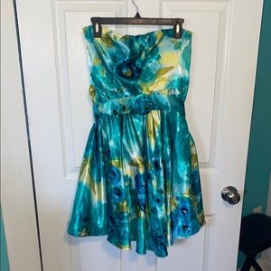💙💚 Satin Floral Dress